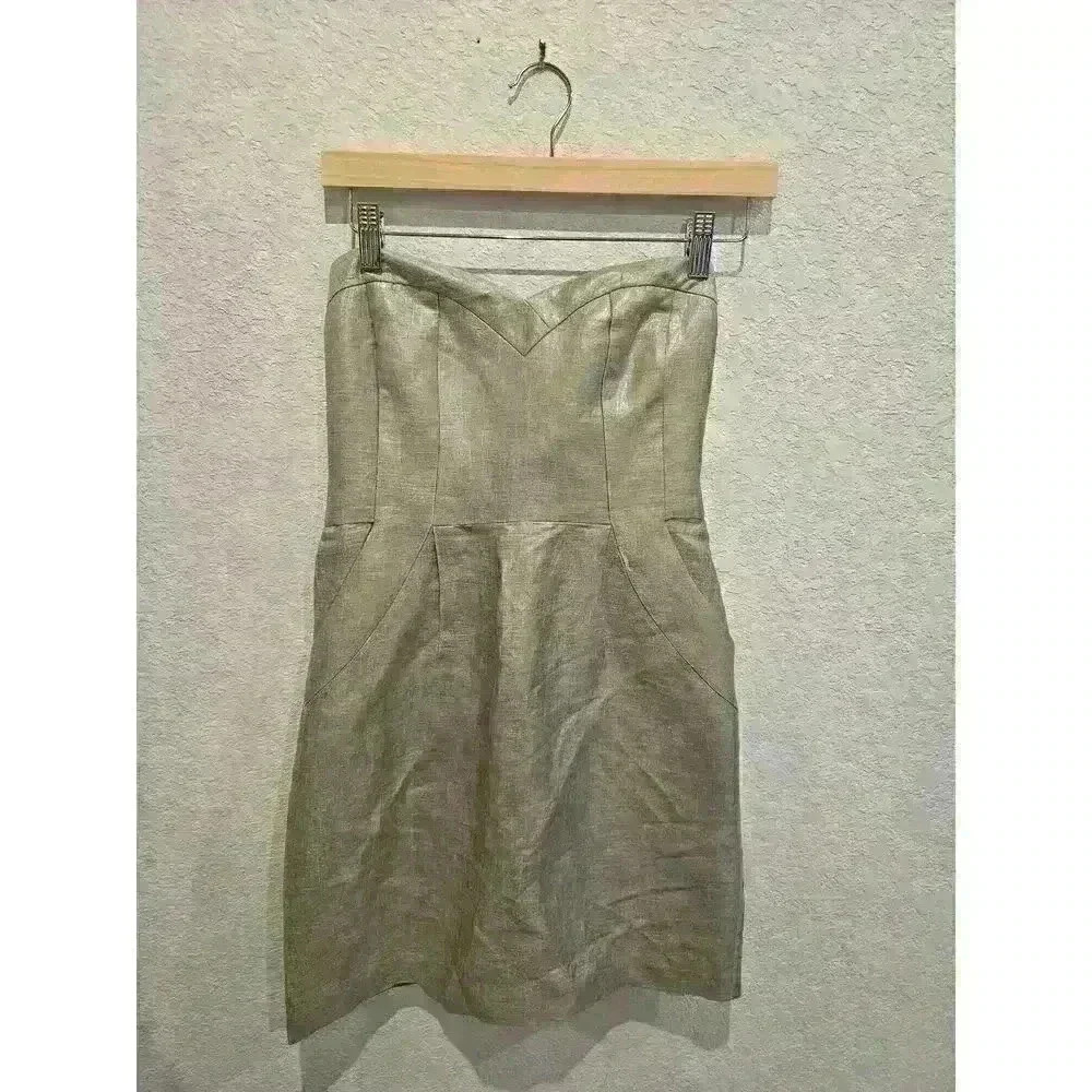 Rebecca Taylor Silver metallic Dress. Size 6
Linen and silk lining.